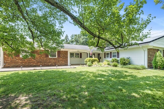 Beautiful 4 BR/2 BA Single-Family Home in ... - Beautiful 4 BR/2 BA Single-Family Home in ...