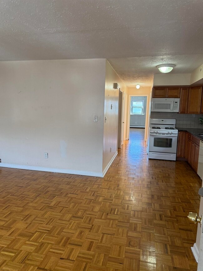 Photo - 2513 Palisade Ave Unit 2