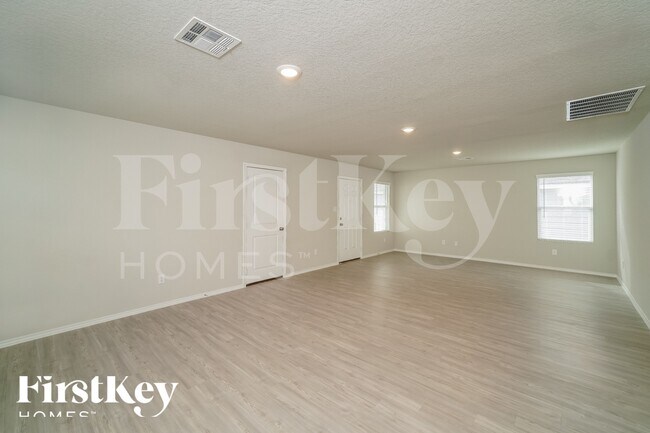 Photo - 10767 Prusiner Dr