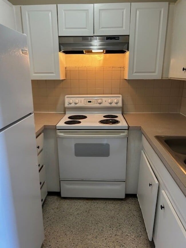 Photo - Well maintained 1/1 centrally located