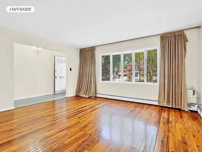 Photo - 175-32 Devonshire Rd