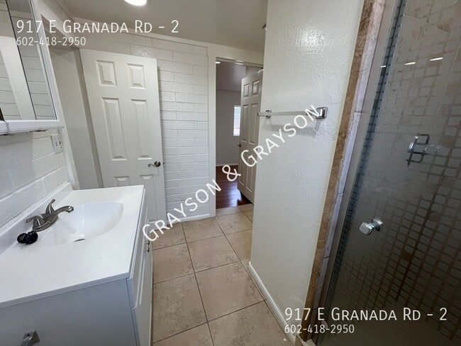 Photo - 917 E Granada Rd Unit 2