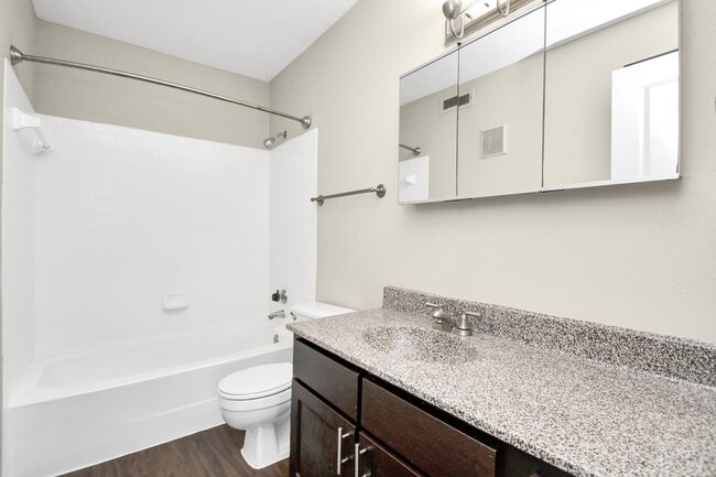 Photo - 1201 Enterprise Ave Unidad 405