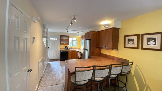 Photo - Furnished 2 Bdrm/2 Bath Condo in the Heart of Downtown Ashland!