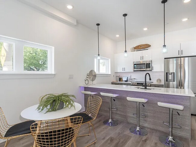 Photo - 2200 N 11th St Unidad 3D