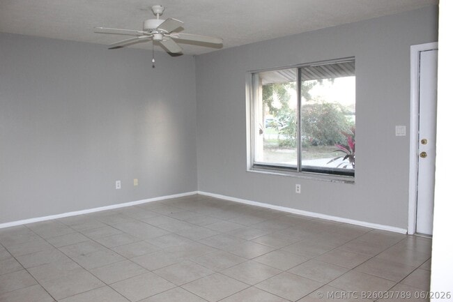 Photo - 1618 SE Elkhart Terrace