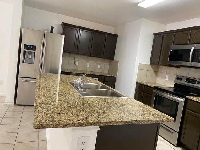 Photo - 2515 Leona St