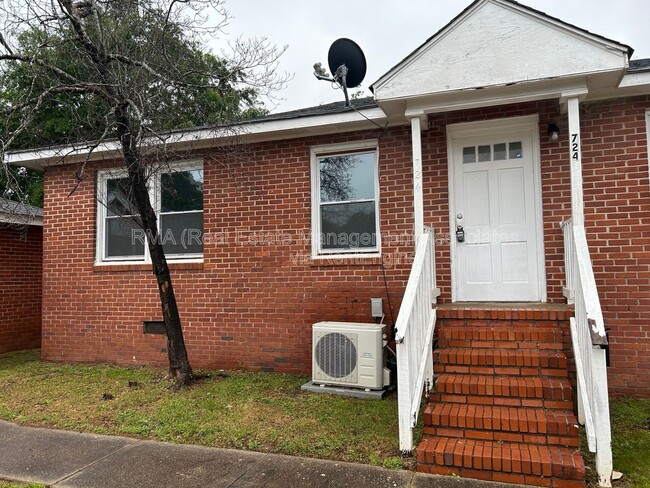 Building Photo - 724 W Taylor St