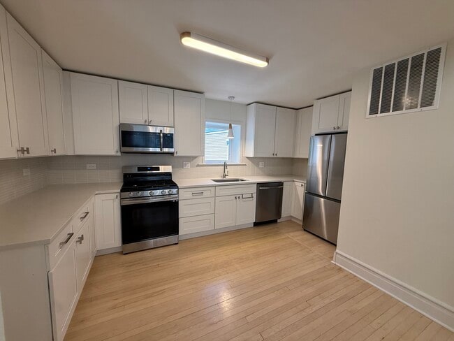 Photo - 6220 N Magnolia Ave Unit 3 Bed 1 Bath Magnolia