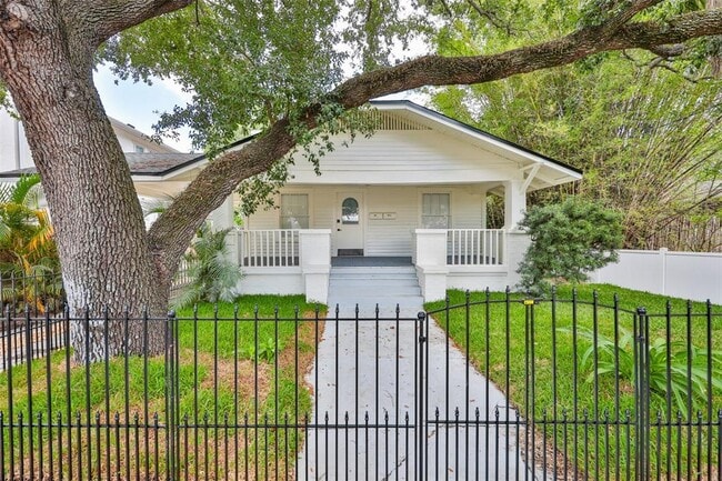 Photo - 902 W Columbus Dr