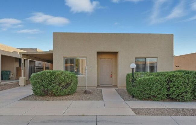 Building Photo - Comfortable Eastside Living – 2 Bed, 2 Bat...