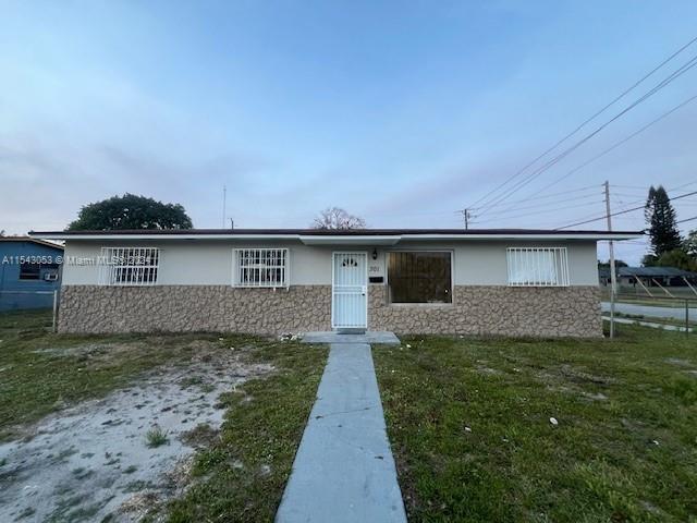 Photo - 301 NW 192nd St House