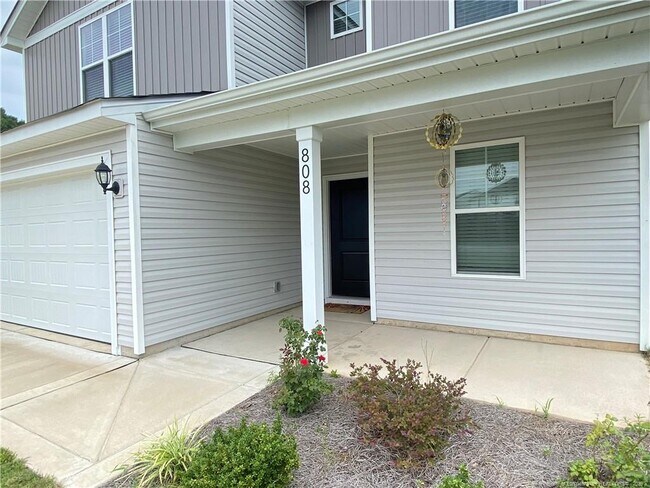 Photo - 808 Old Angus Ln