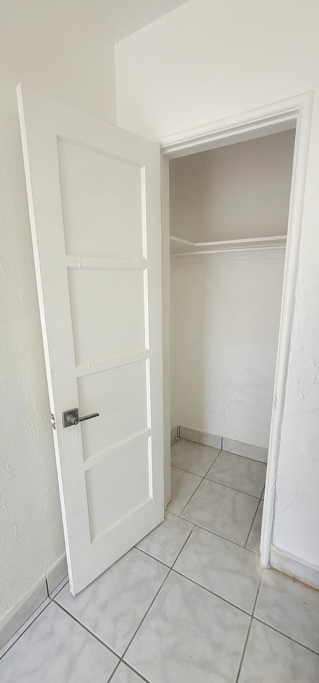 Photo - 403 N 19th Ave