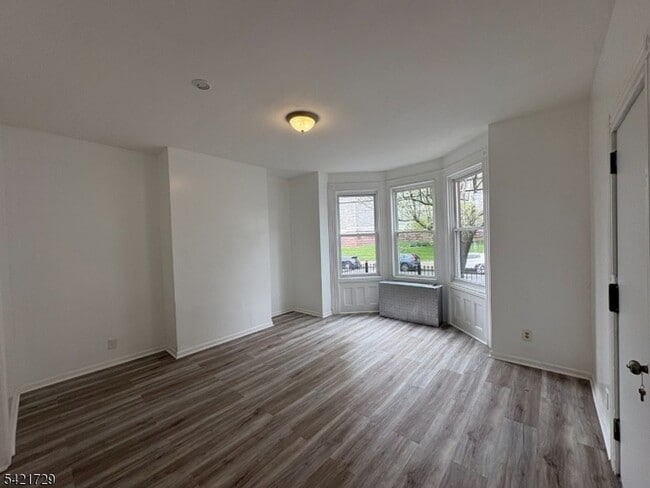 Photo - 139 Clifton Ave Unit 1
