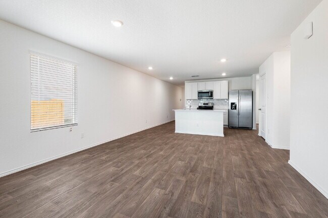 Photo - Redbird Ranch 4 Bedroom, 2 Bath, Free Inte...