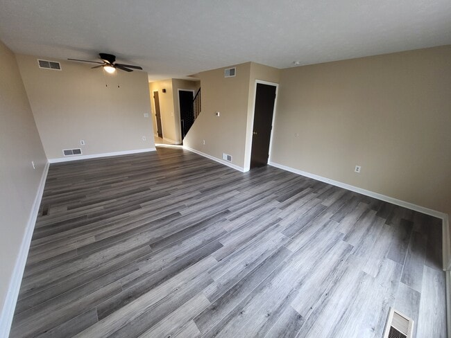 Photo - 6955 New Oxford Rd