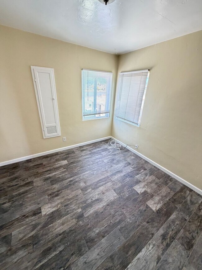 Photo - Top-Floor Corner Gem in the Heart of Normal Heights Unit 4386