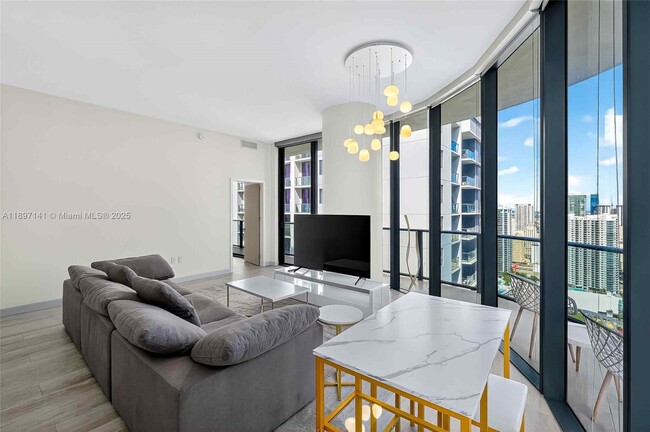 Photo - 55 SW 9th St Unidad 4301