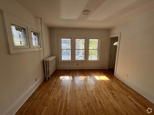 Building Photo - 3040 N Fratney St Rental