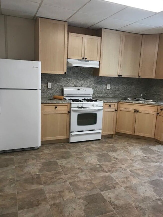 Photo - Spacious 3 bedroom 1.5 bathroom