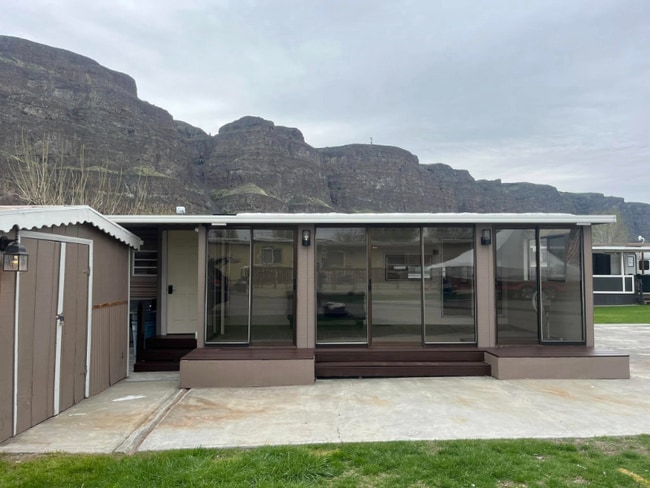 Photo - 8818 Crescent Bar Rd NW