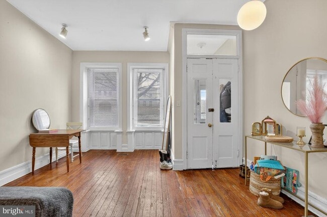 Building Photo - 2322 Poplar St