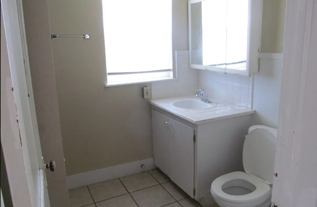 Photo - 1315 Sheldon St