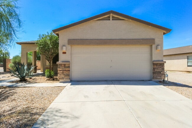 Photo - 1715 E Renegade Trail House