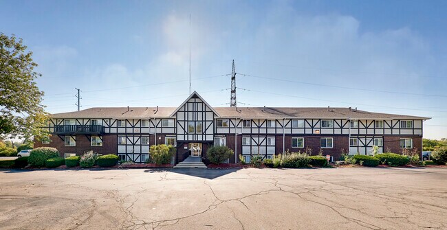 Building Photo - Courtland Manor Rental