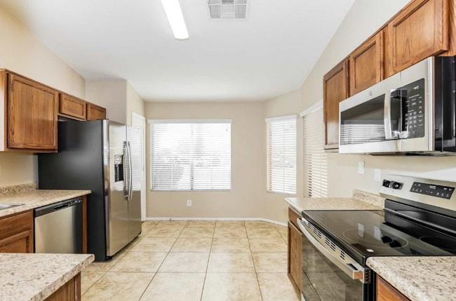 Photo - 9902 W Trumbull Rd