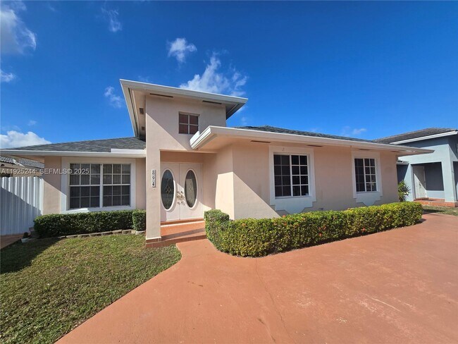 Photo - 894 NW 134th Pl