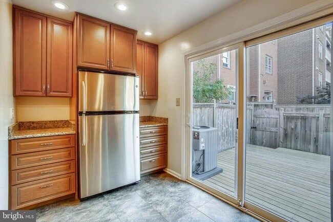 Photo - 538 N West St