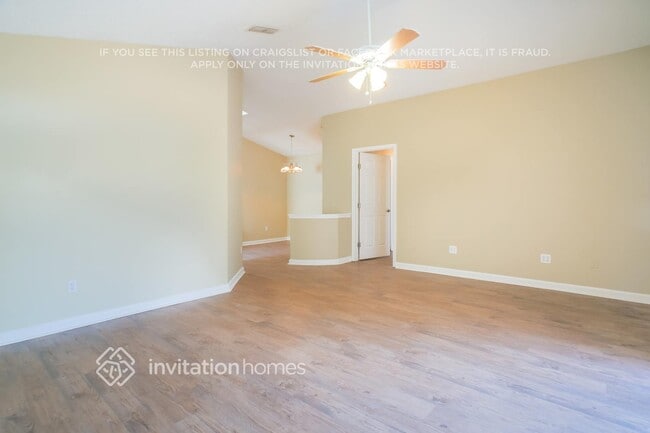 Photo - 6087 Alpenrose Ave