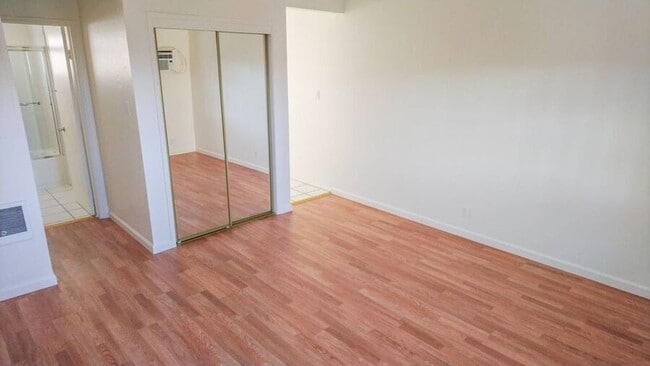 Photo - 2140 California St Unidad 2