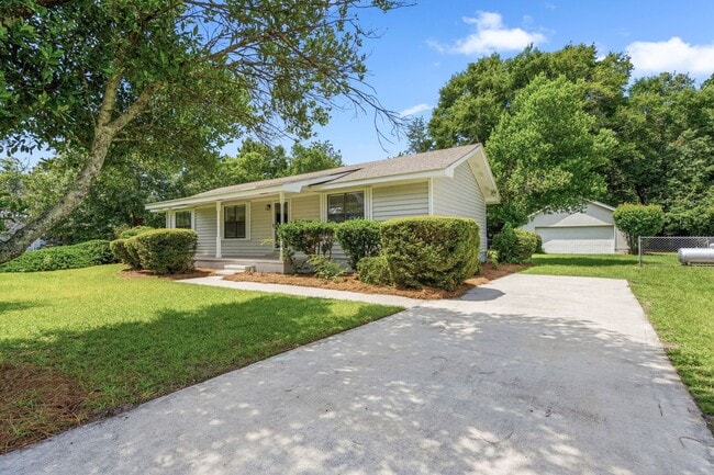 Photo - 118 Hope Ln