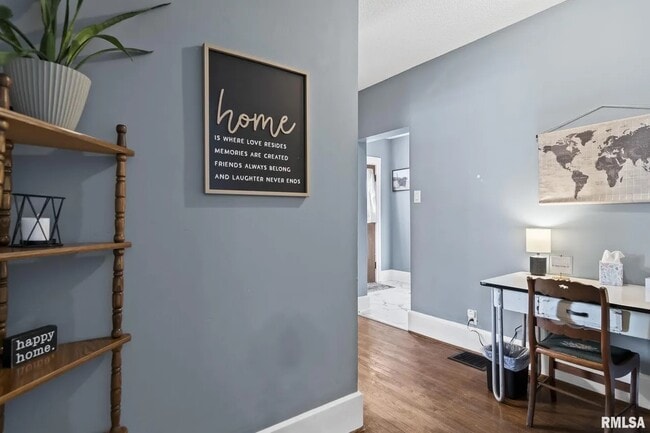 Photo - 1039 Osburn Ave