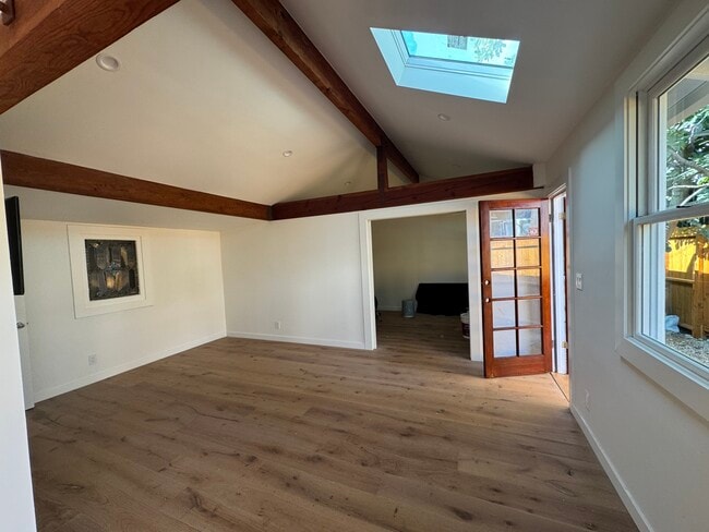 Building Photo - 1815 N Edgemont St Unit 0.5 Rental