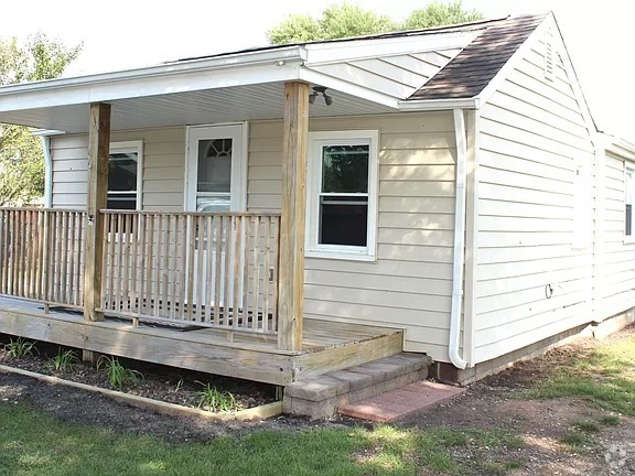Building Photo - 208 6th St Rental