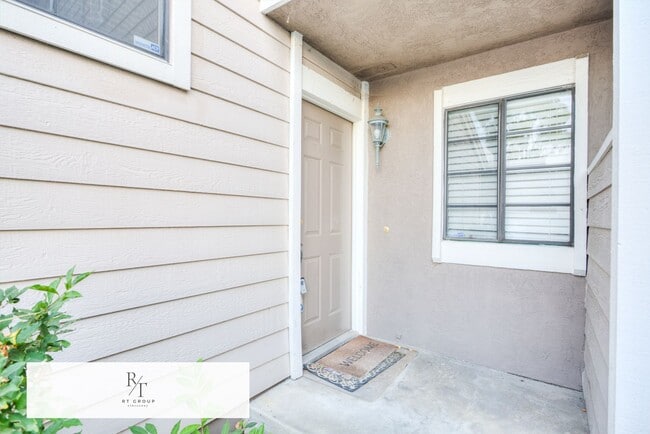 Photo - 15748 Tetley St