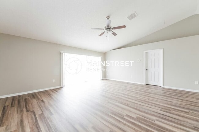 Photo - 4 Bedroom Pet-Friendly Home in Kissimmee, FL with Main Street Renewal