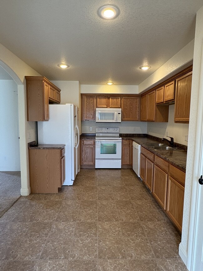 Photo - 3917 Gunsmoke Rd