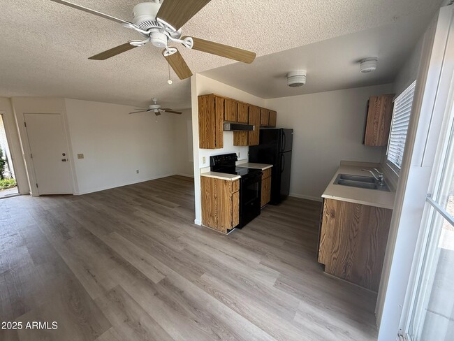 Photo - 3124 W Mohawk Ln