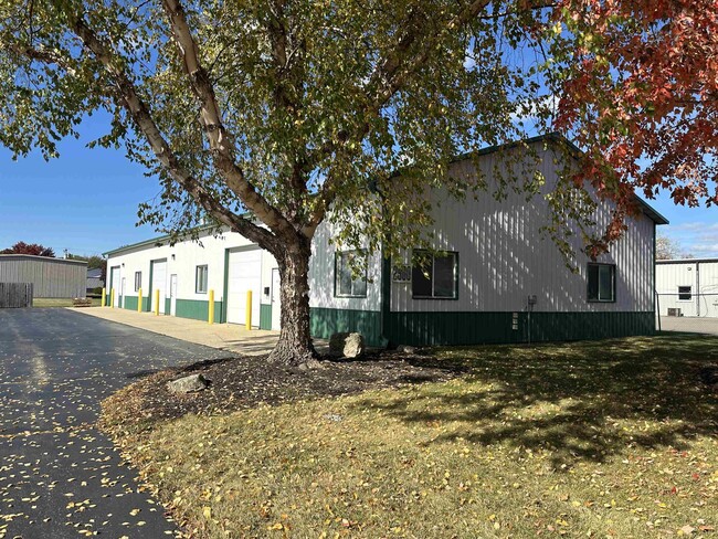 Photo - 2900 Graybill Dr