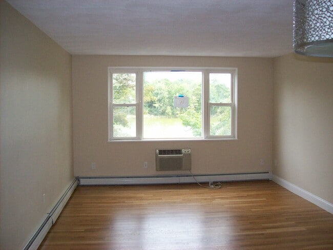 Building Photo - 1105 Lexington St Unit 11-6