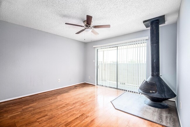 Photo - 3085 Walnut Bend Ln