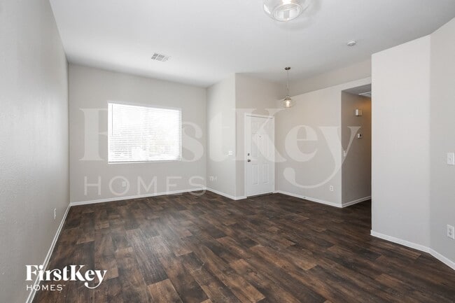 Photo - 2014 Heritage Ridge Ave