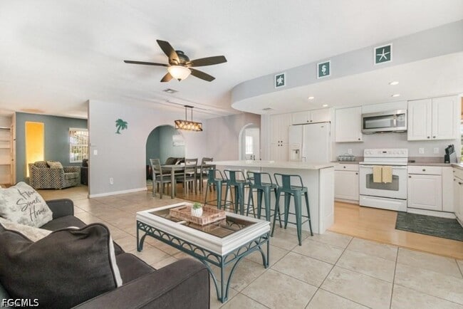 Photo - 922 SE 25th Ln