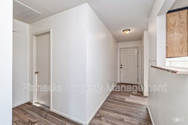 Photo - 1229 Elmo Ln