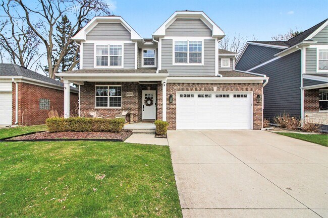 Photo - 3906 Hillside Dr